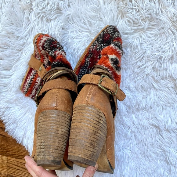 Steve Madden Tolteca Southwest Aztec boho leather Boots size 7.5 - Picture 8 of 11